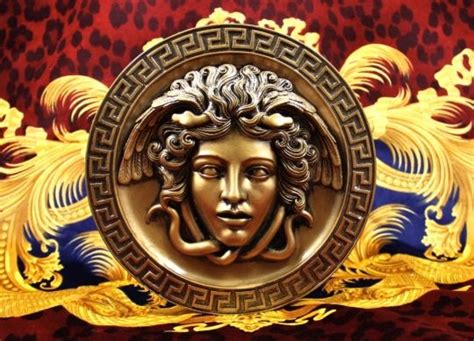 medisa versace|why does versace use medusa.